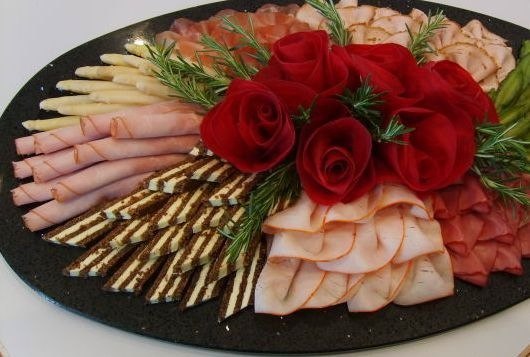 Красивая подача нарезки Красивая подача нарезки