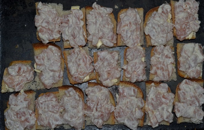 Бутерброд с куриной грудкой в духовке Бутерброд с куриной грудкой в духовке