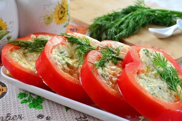 Красивая закуска из перцев и сыра Красивая закуска из перцев и сыра