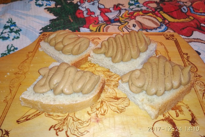 Нежный паштет из куриной печени Нежный паштет из куриной печени