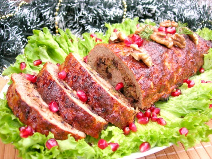 Мясной рулет универсальное блюдо на праздничный стол! Мясной рулет универсальное блюдо на праздничный стол!