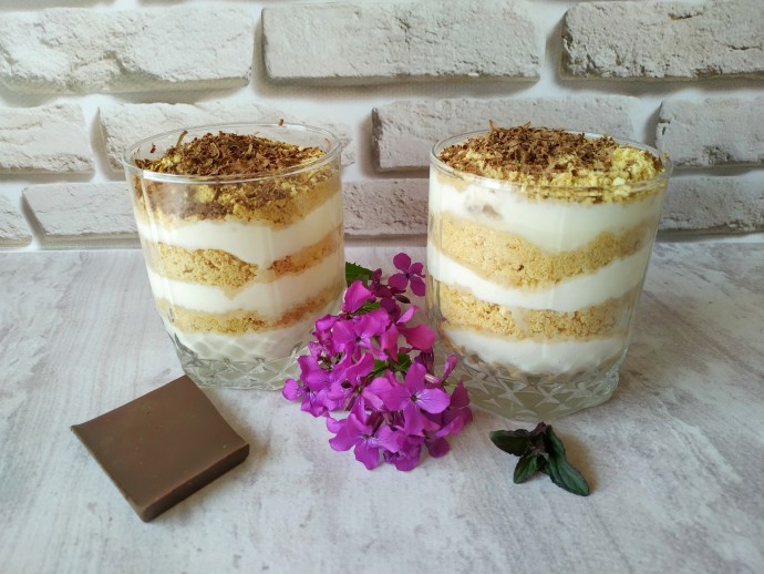 Десерт в стакане Serradura (опилки). Быстрая вкусняшка к чаю! Десерт в стакане Serradura (опилки). Быстрая вкусняшка к чаю!
