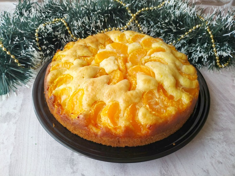 Мандариновый пирог (простое тесто + свежие мандарины) Мандариновый пирог (простое тесто + свежие мандарины)