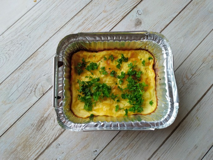 Мясо, запеченное с маринованными огурцами. Попробуйте это обязательно!