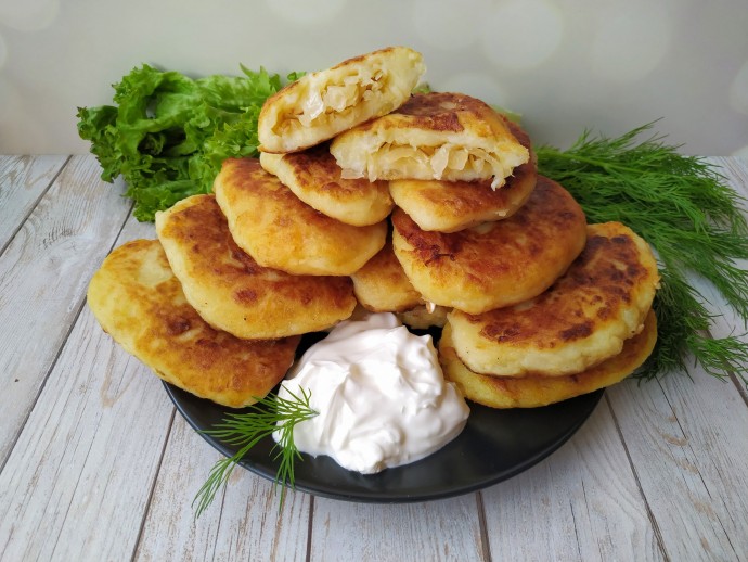 Картофельные пирожки с капустой на сковороде (можно запечь), мои фирменные Картофельные пирожки с капустой на сковороде (можно запечь), мои фирменные