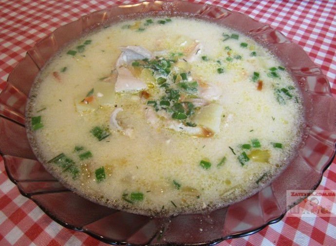 Суп с плавленым сыром и курицей Суп с плавленым сыром и курицей