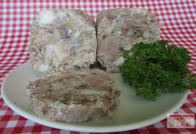 Вкусный домашний зельц из свиной рульки Вкусный домашний зельц из свиной рульки
