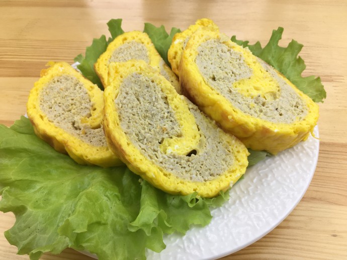 Сырный рулет с мясом Сырный рулет с мясом