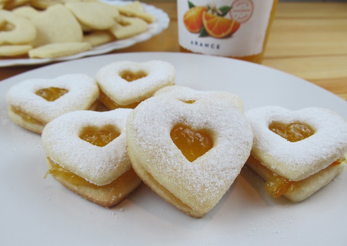 Миндальное печенье с апельсиновым джемом Миндальное печенье с апельсиновым джемом