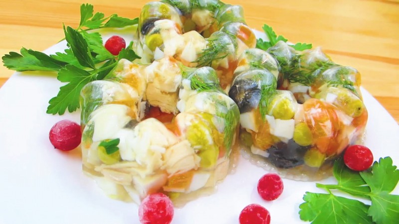 Заливное из курицы Заливное из курицы