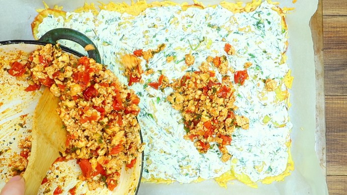 Рулет мясо по французски с картофелем и помидорами Рулет мясо по французски с картофелем и помидорами