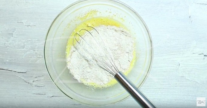 Панкейки с мёдом (самые пышные/оладьи на молоке) Панкейки с мёдом (самые пышные/оладьи на молоке)