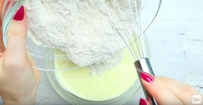 Шарлотка с целыми яблоками (любимый рецепт) Шарлотка с целыми яблоками (любимый рецепт)
