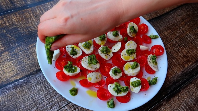 Закуска помидоры с сыром Закуска помидоры с сыром
