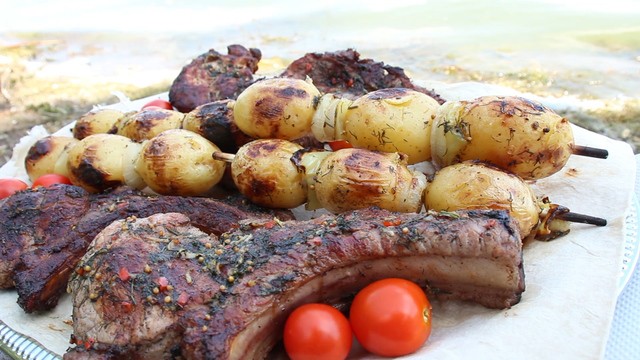 Свиная корейка на углях Свиная корейка на углях