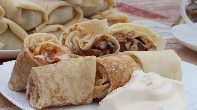 Блины с тремя начинками на мангале Блины с тремя начинками на мангале