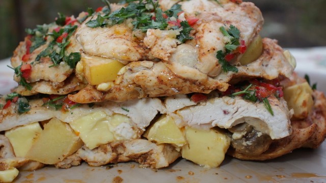 Куриное филе с айвой, грибами и сыром Куриное филе с айвой, грибами и сыром