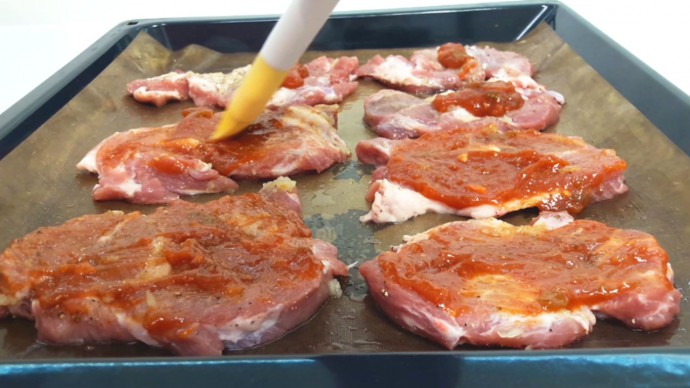 Сочное мясо под картофельной шубкой (в духовке)