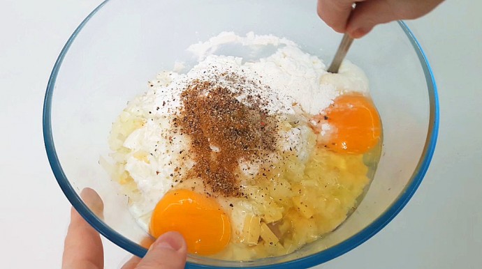 Муж заказывает каждый день: сытно, вкусно и быстро! Оладьи из куриной грудки Муж заказывает каждый день: сытно, вкусно и быстро! Оладьи из куриной грудки