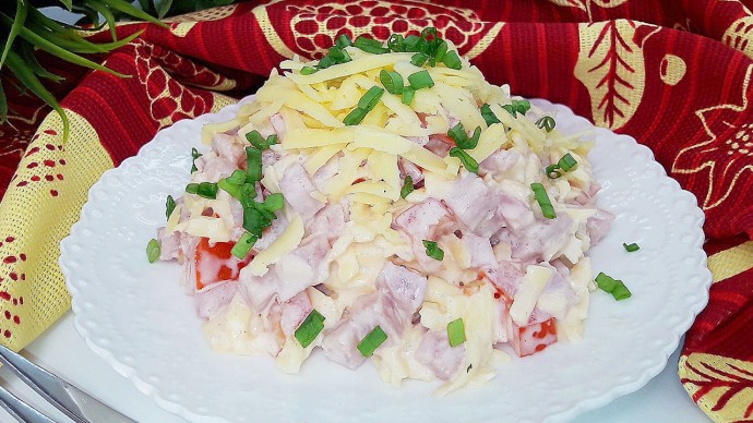 Салат с ветчиной за 5 минут! Очень вкусный, никогда не надоест. Попробуйте! Салат с ветчиной за 5 минут! Очень вкусный, никогда не надоест. Попробуйте!